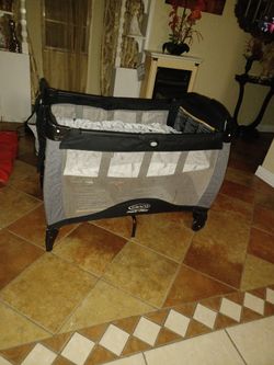 Graco Reversible  Naper Changer LX