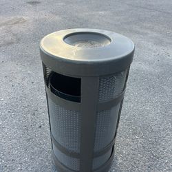 Trash Can/Ashtray, Round Steel