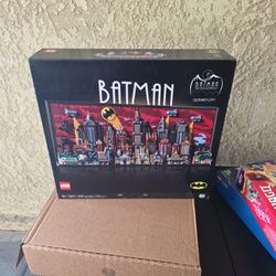 Lego BATMAN Gotham City New 76271 Retired