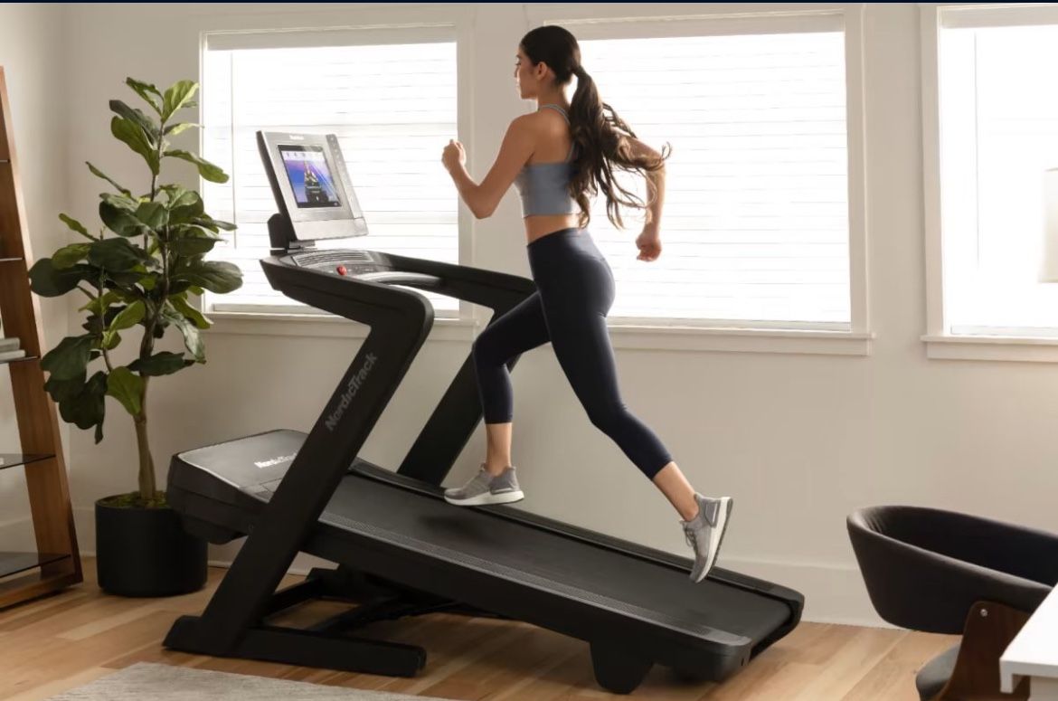 NordicTrack Commercial 1750 Treadmill *NEW*