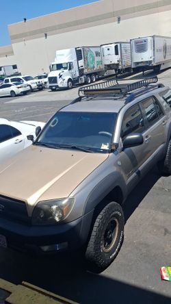Toyota 4runner v8 2005 4x4  srs