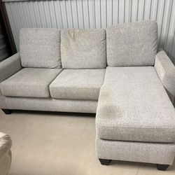 3 Sofas/225/Non Smoke