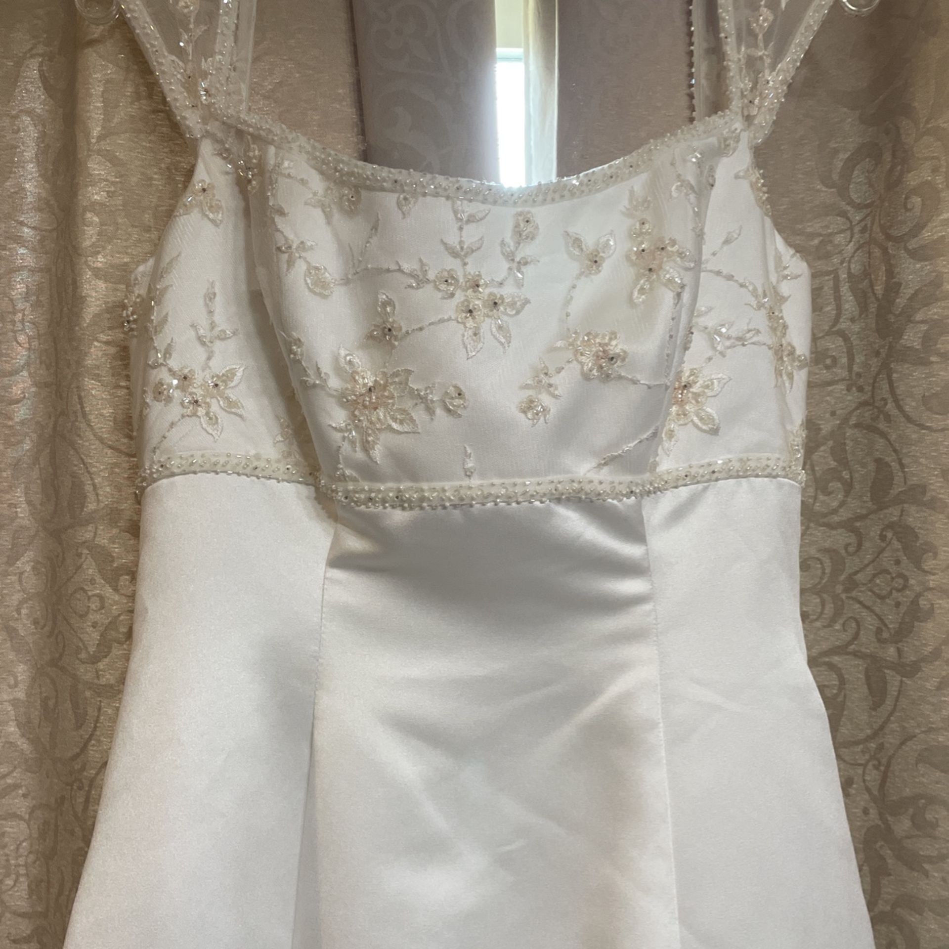 Wedding Dress (ivory)