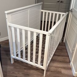 baby crib with mattress