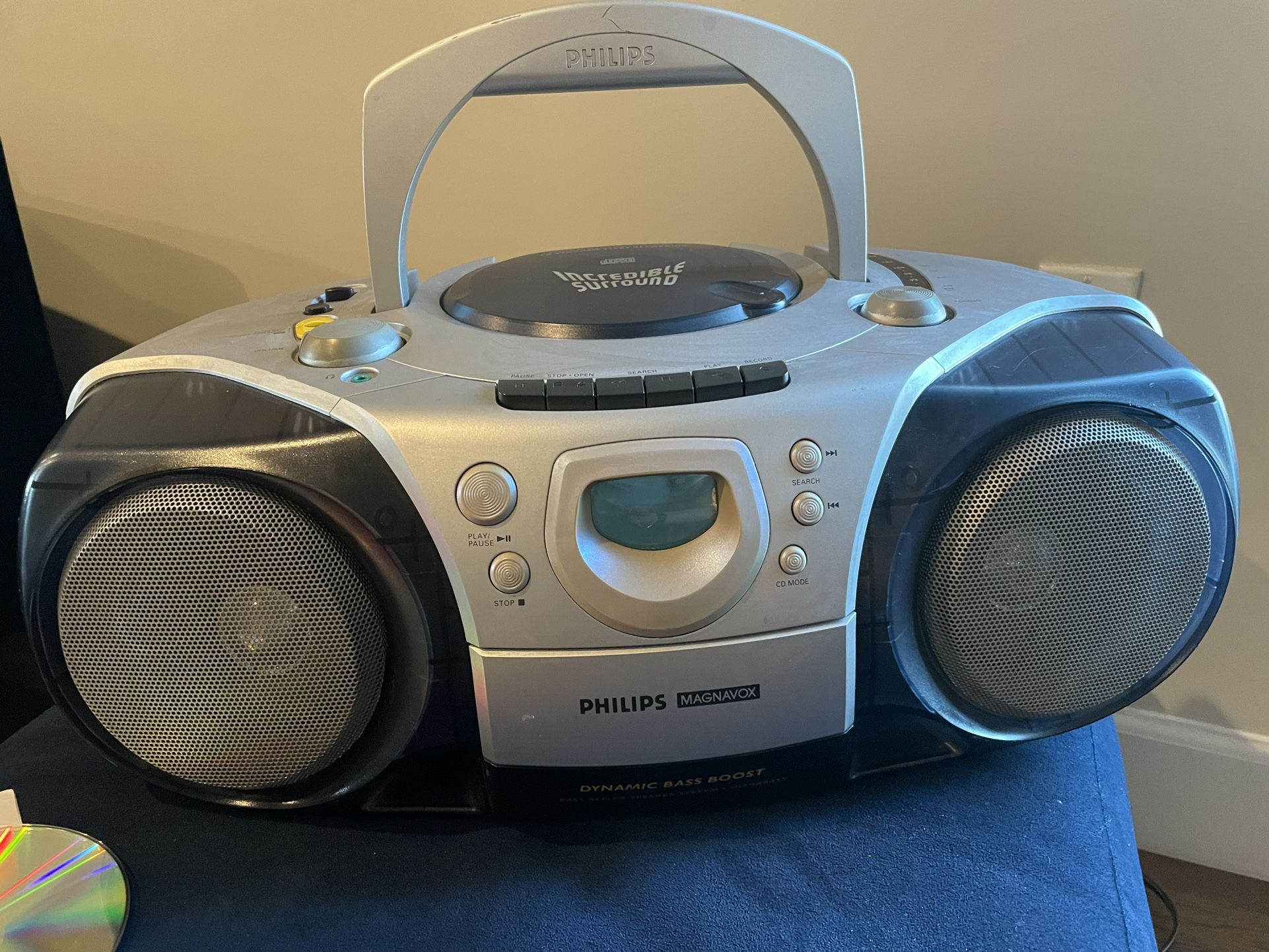 Philips Magnavox AZ2000/17 Portable Radio CD Player Cassette FM AM Boombox 
