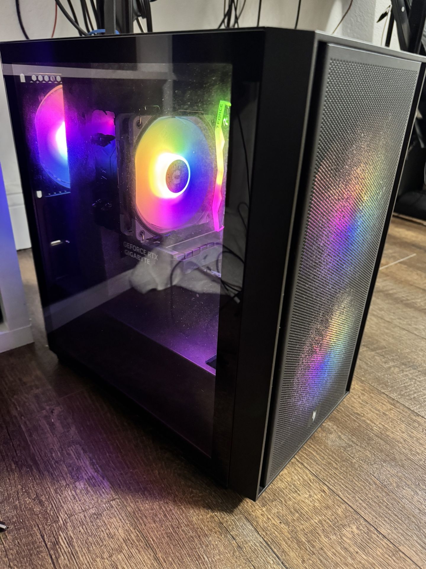 Acer Gaming PC + Gaming Desk โ Great Condition โ Ready to Use