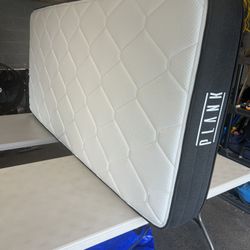 Plank Firm, Twin XL, Cover: Original Cover Like New, Perfect Condition