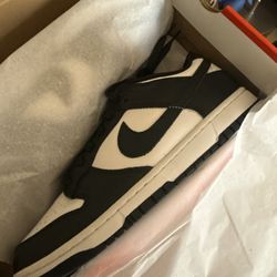 Nike Panda Dunks