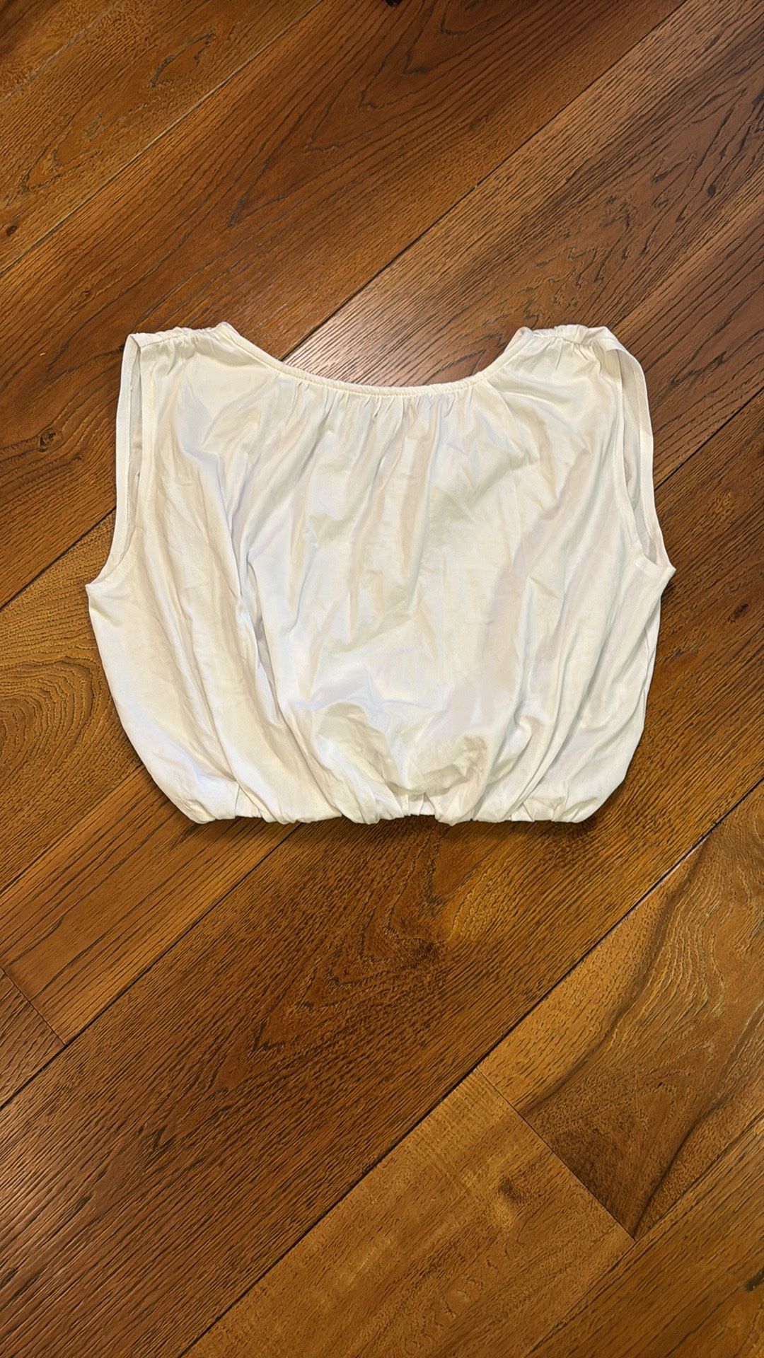 Anthropologie Cropped Bubble. Hem Tank Top