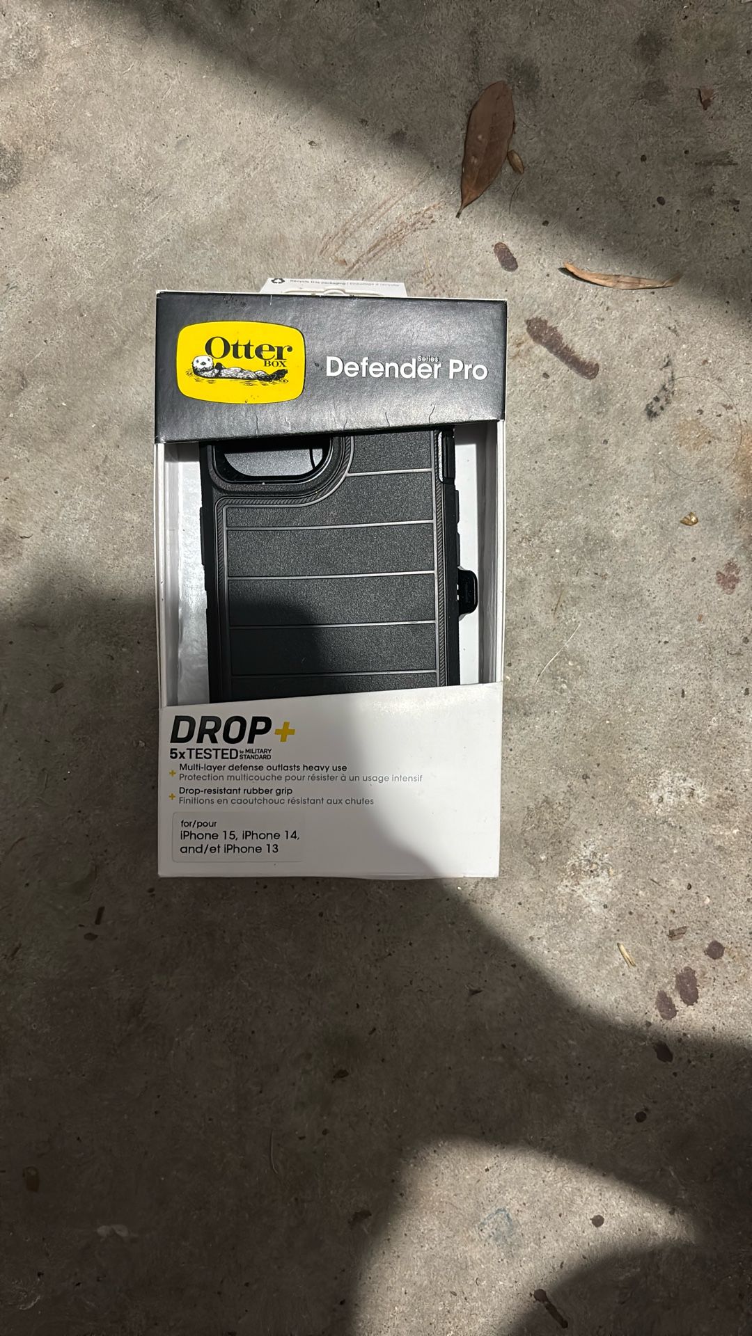 iPhone 15 14 13 Otter Box Defender Pro Case