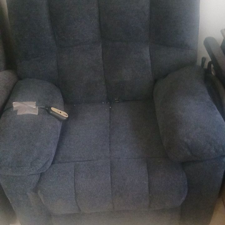 Vibrating Recliner 