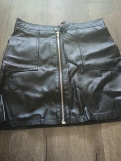 SMALL TIGHT MINI SKIRT BRAND NEW!!