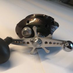 Shimano CURADO 300EJ Casting Fishing Reel With Spectra Line-XLNT Shape!!