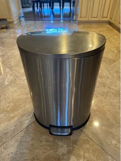 13 Gallon aluminum Trash Can