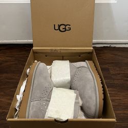 Brand New Women’s Ugg DAE Sunshine Perf Boots 