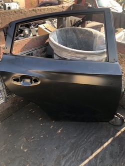 2018 SUBARU CROSSTRACK DOOR