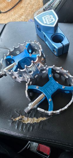 Billet BMX Stem and Technique Pedals