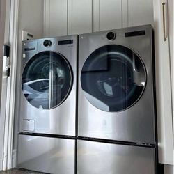 LG Smart Gas Washer And Dryer 