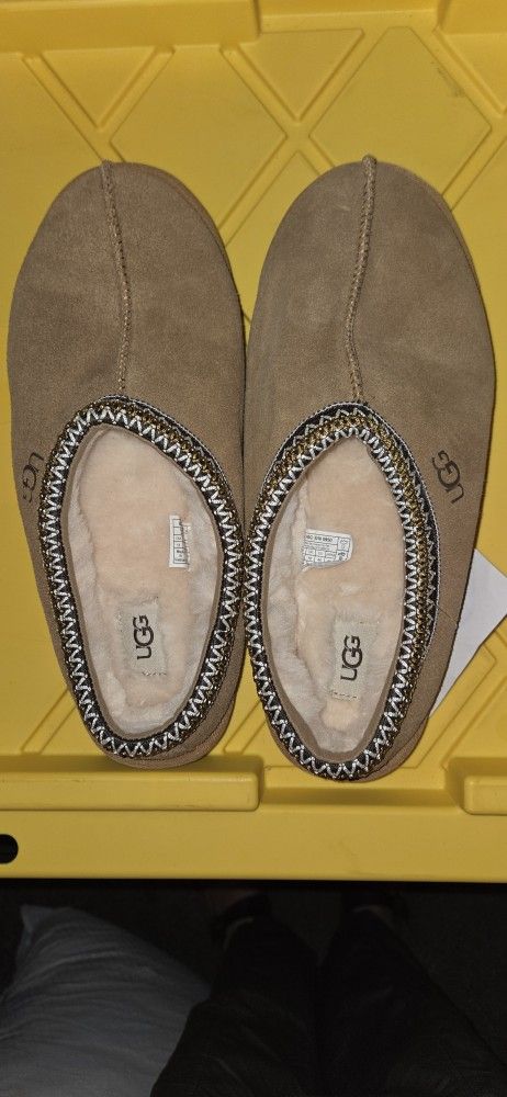 UGG Sleeper Shoes