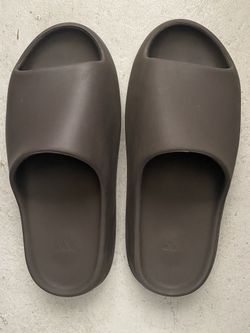 Yeezy Slide Soot 