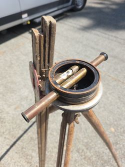 Antique level and transit