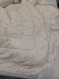 White Cotton comforter - full size