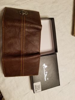 Man's wallet