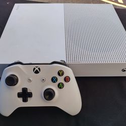 Xbox One S.