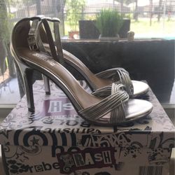 High Heels Size 8 And A 1/2