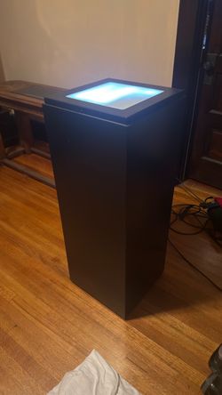 Illuminated display pedestal/LED lightbox pedestal