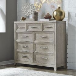 Liberty Furniture - Belmar Queen Bed and Dresser