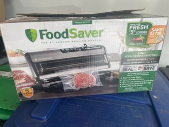 FoodSaver® FM5200 2-in-1 Automatic Vacuum Sealer Machine with Express Bag Maker
