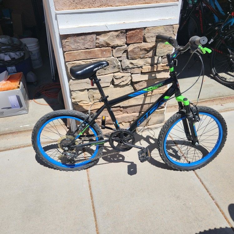 Boys 6 Speed Bicycle