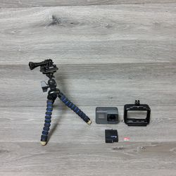 Gopro Hero5 Black With Gopro Tripod Battery And Case 