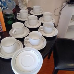 Cups/Saucers