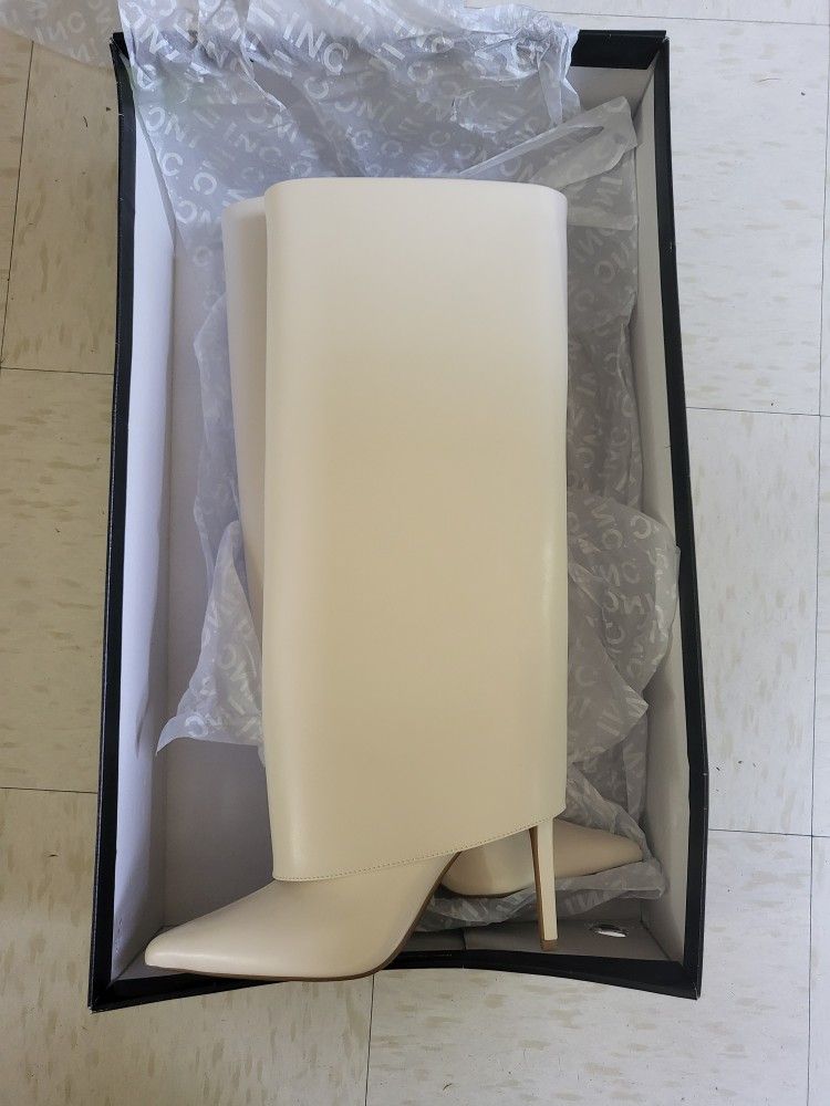 Knee High Heeled Boots Size 7