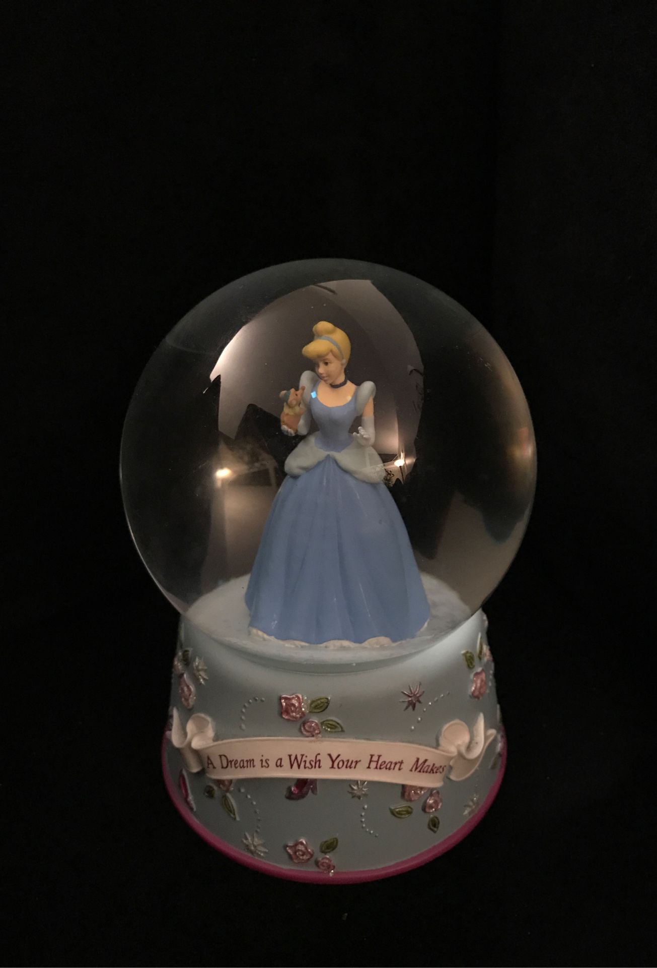 Disney snow globe Cinderella