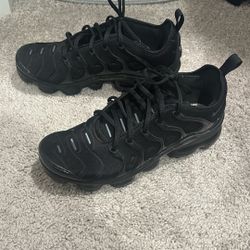 Nine AIR VAPORMAX PLUS