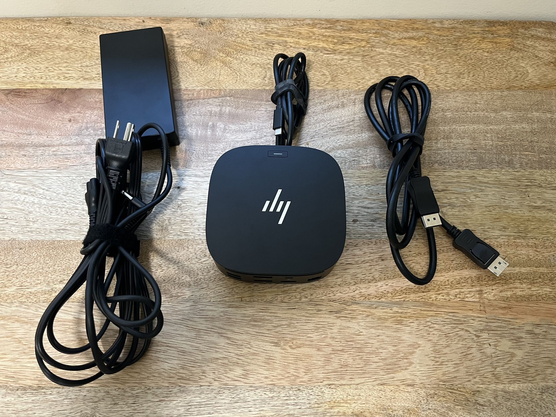 HP USB-C/A Universal Dock G2 On