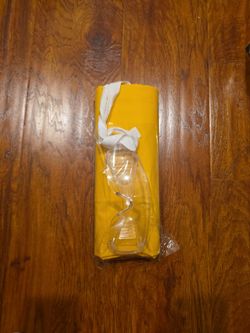Condor 1N872C protect apron and safety glasses for chemistry lab classes.