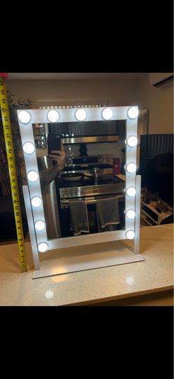 Vanity mirror