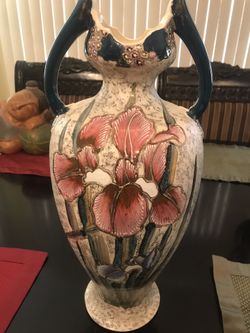 Large hand painted Asian vase