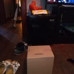 Magic Chief Mini Fridge 