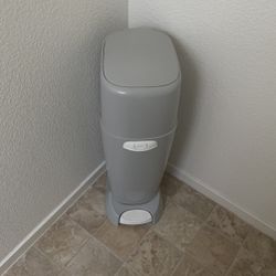 Baby Diaper Pail 