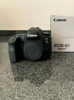 Canon Camera EOS NEW - No credit required - Same day Pickup