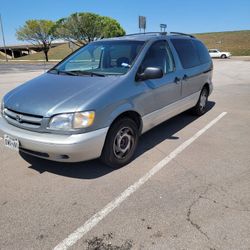 1999 Toyota Sienna