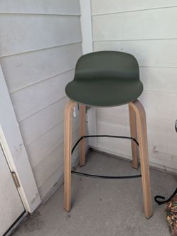 Modern Bar Stool with Wood Legs