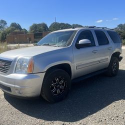 Parting Out 2013 GMC Yukon Parts