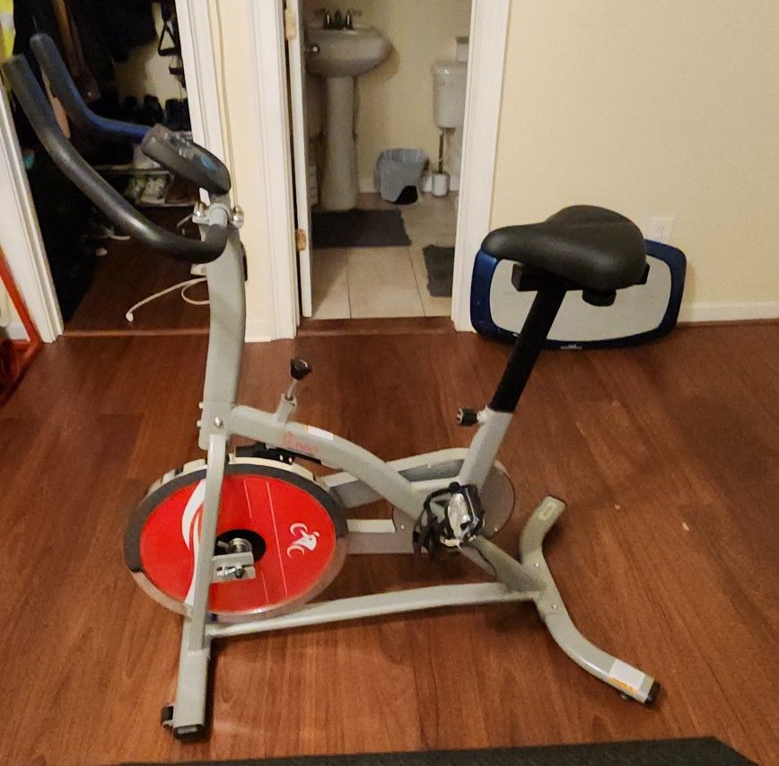 Sunny Health & Fitness Indoor Exercise Bike - $100 (Firm)