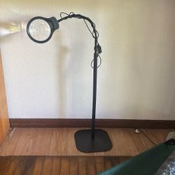 Magnifying Glass Light